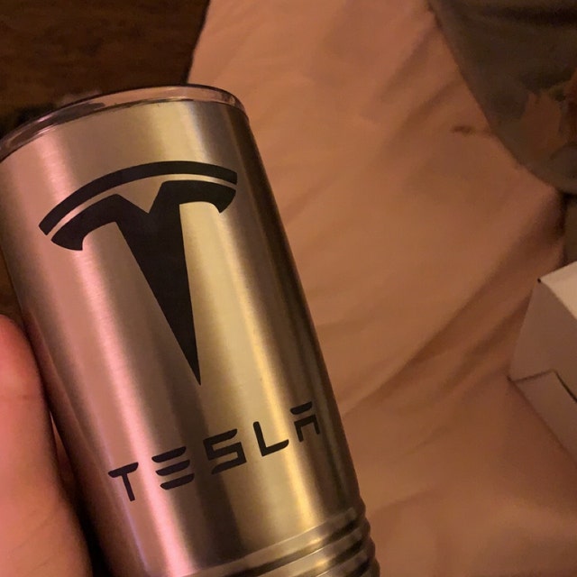 Tesla Diva/Tesla Color Changing Blue to Pink 20oz Tumbler