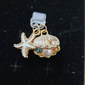 Cassandra added a photo of their purchase