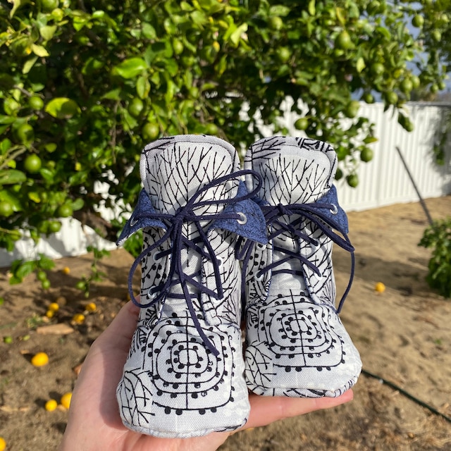 iThinksew - Patterns and More - Adler Baby Combat Boots PDF Pattern