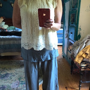 Organic cotton cream knee skirt