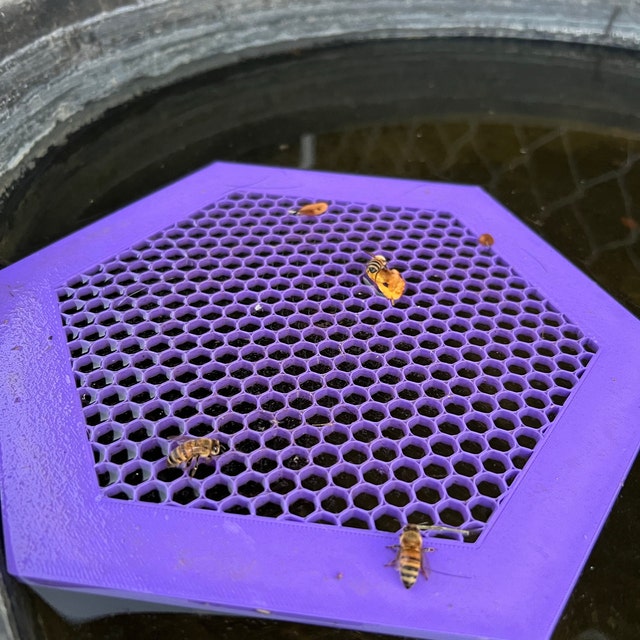 8Pcs Floating Bee Island,15.5CM Bee Watering Station,Bees Feeder Pollinator Island For Garden,3D Printed Bees Drinking Station Butterfly Water Feeding Tool For Outdoor Garden Decor