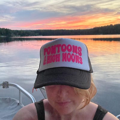 Foam trucker hat - Stay Golden