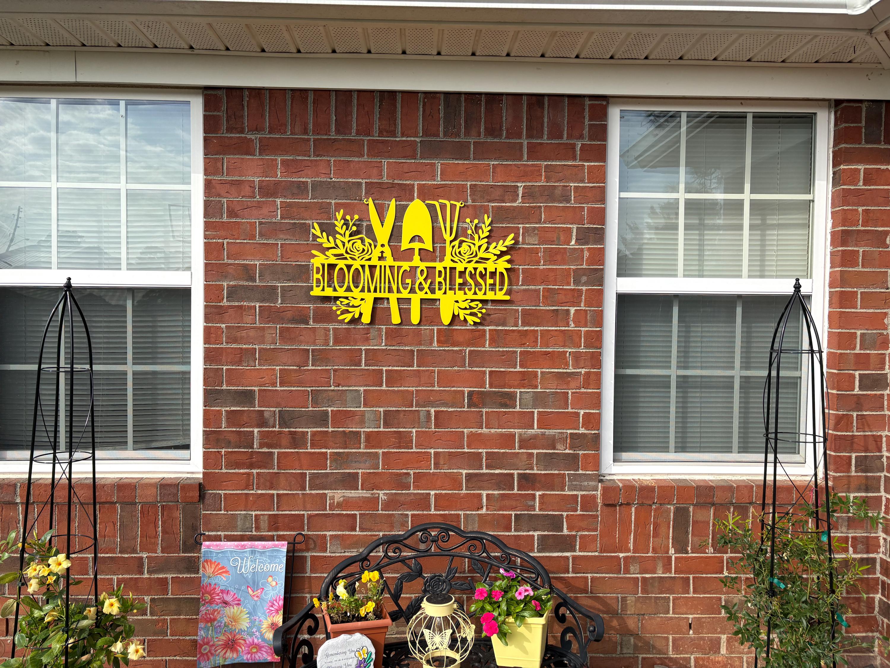 Custom Metal Garden Sign, Customizable, Rose Garden Sign, Garden or Greenhouse Decor, Personalized Metal Sign, Garden Sign with Roses.