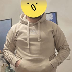 Tugay lade till en bild av sitt köp