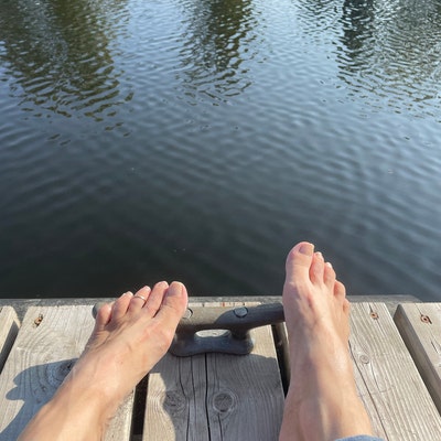barefoot womens