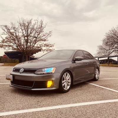 Crux Motorsports Air Release Fog Light Tint for 2011 2015 VW Jetta Gli