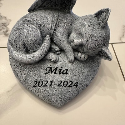 Personalized Memorial Dog Heart-Shaped Plaque - Woman With 7 Dogs - Memorial Gift For Dog Lover main image 1