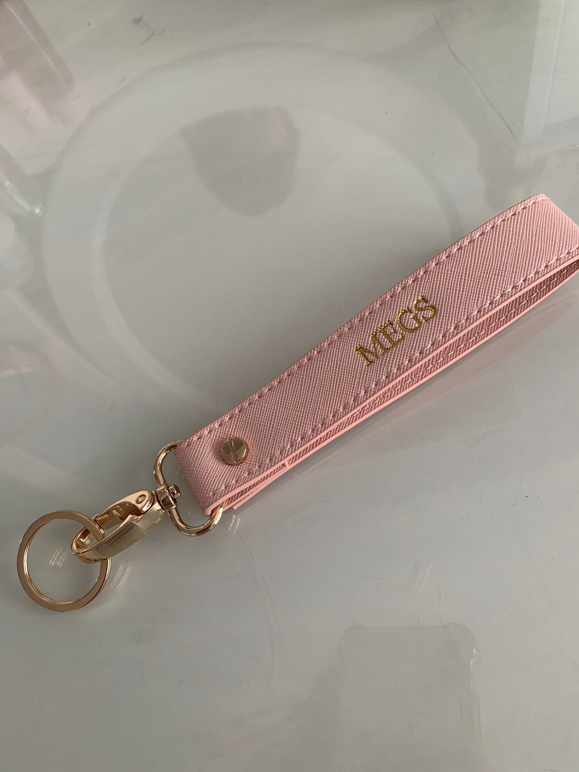 Personalisierter großer Loop-Schlüsselanhänger - Personalisierter Schlüsselring - Armband-Schlüsselanhänger - Taschenanhänger - Autoanhänger - Geschenke für Sie - Gepäckanhänger