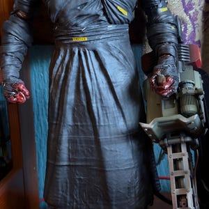 巨大なバイオハザード ネメシス 1/6 フィギュア フラメンヴェルファー