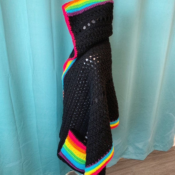 wickedly hooded pocket shawl