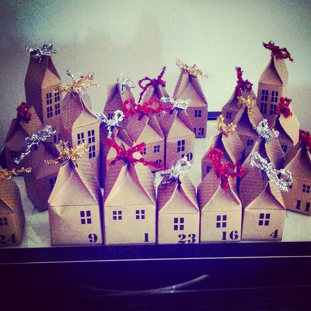 Printable DIY Advent Calendar Houses - Etsy printable-diy-advent-calendar-houses-etsy