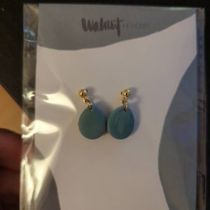 Thomas added a photo of their purchase