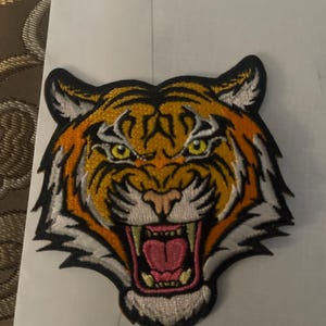 BENGAL TIGER PATCH iron-on embroidered wild animal roaring applique