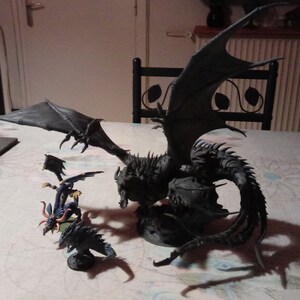 ティアマトドラゴン DnD ミニチュア（28 mm 32 mm ファンタジー