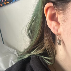 Leoni added a photo of their purchase