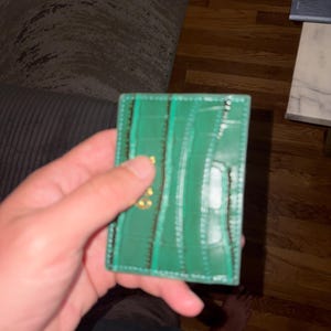 E hat ein Foto des gekauften Artikels hinzugefügt