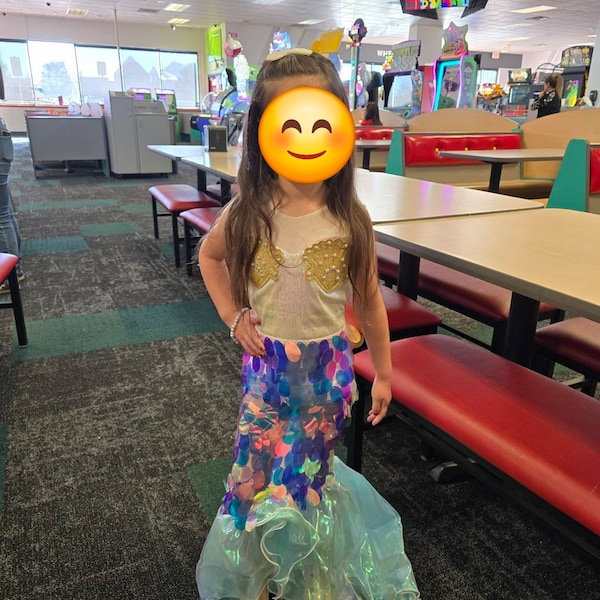 Captivating Shimmer: Portia and Scarlett's Sequin-Adorned Mermaid Gown