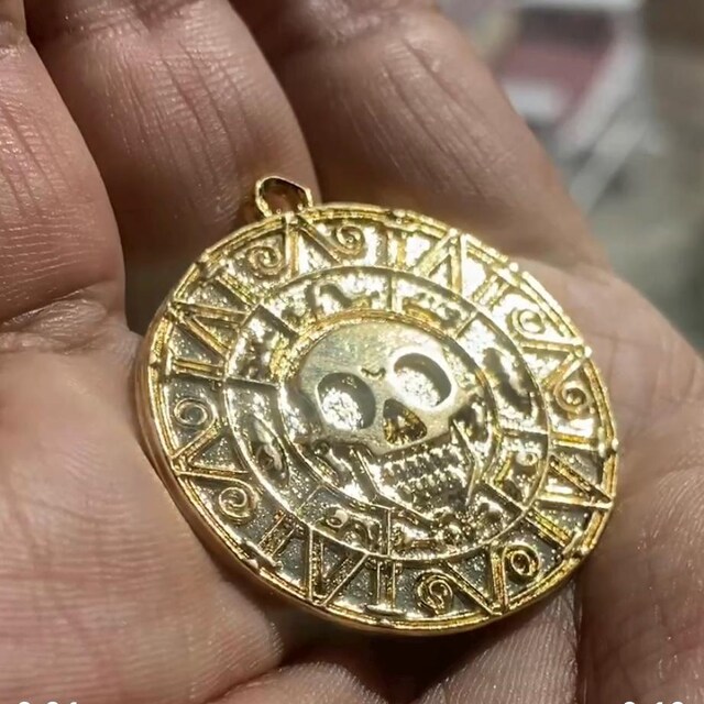 Shiny Gold Cursed Aztec Coin, 36x40 Mm Medallion Pendant Pirates
