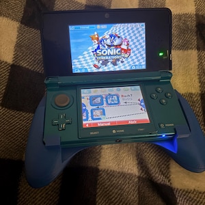 Leonardo added a photo of their purchase