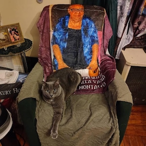SANTA added a photo of their purchase