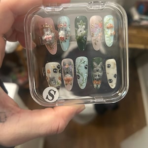 Katelyn added a photo of their purchase