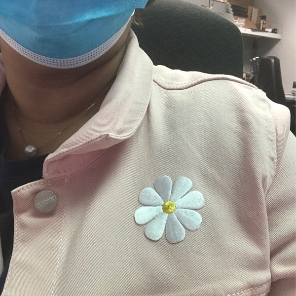 White Daisy Iron-On Patch - 1-3/4 Inch Flower & Leaves Embroidered Applique