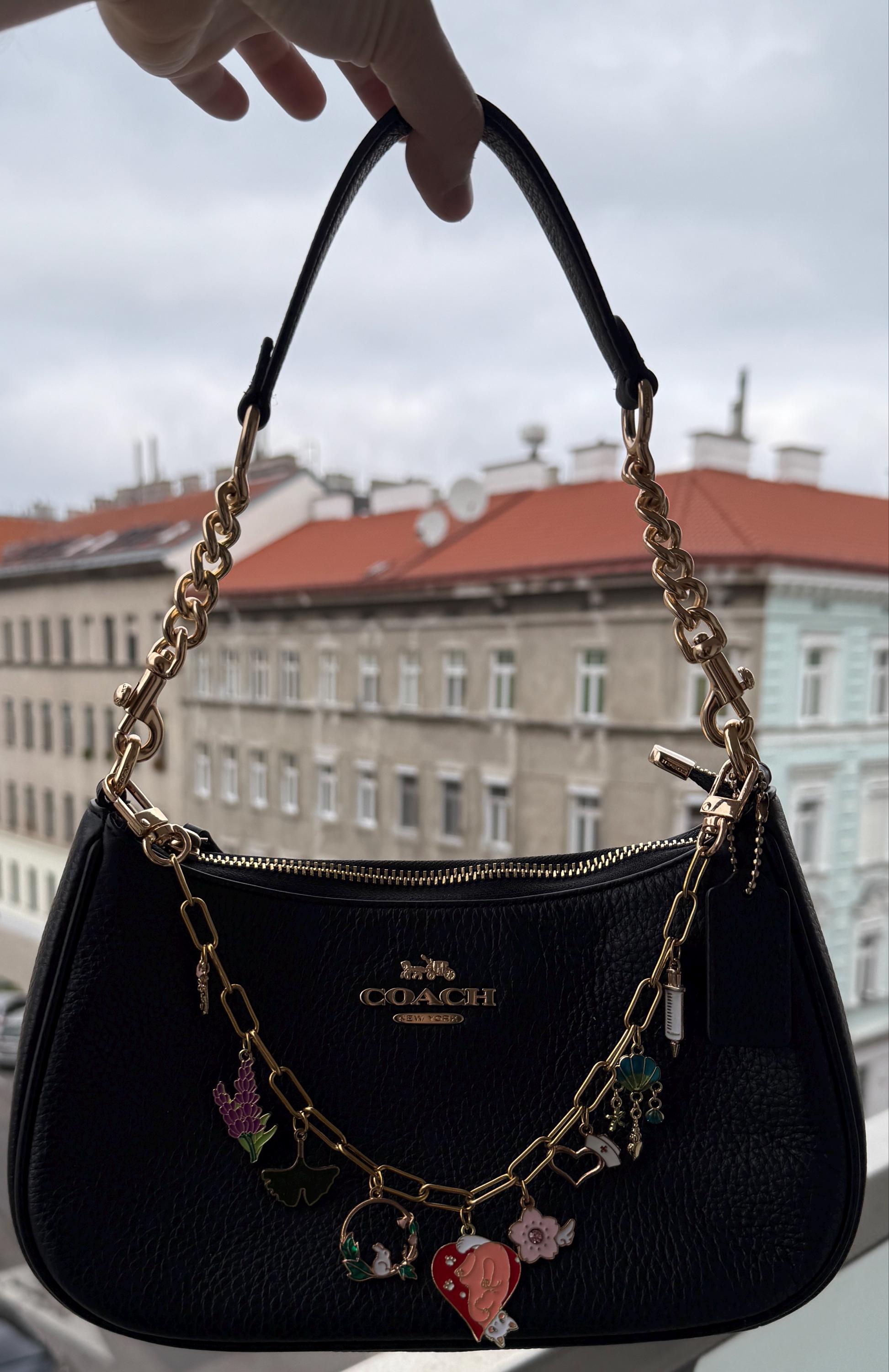 Personalized charm keychains, pendant keychains, bag charms, charm bag charms, personalized keychains, car keychains, wallet accessories