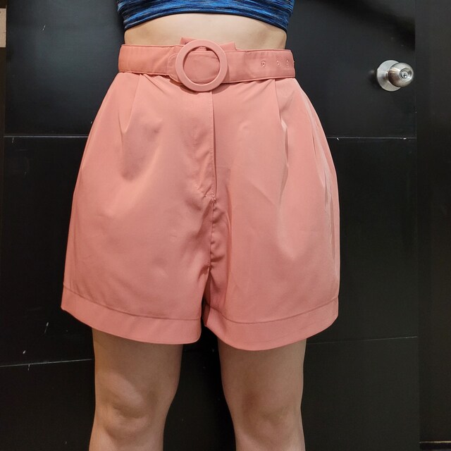 新品 herlipto Quilted Flare Bell Shorts M