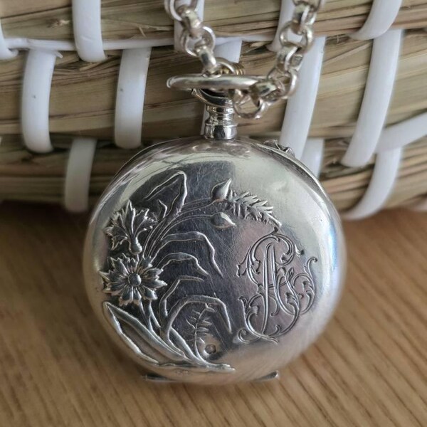Wightman & Hough Locket | 1900s main image 0