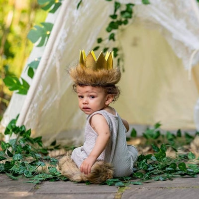 Wild One Gold Crown and Tail With Faux Fur . Costume for 1st Birthday ...