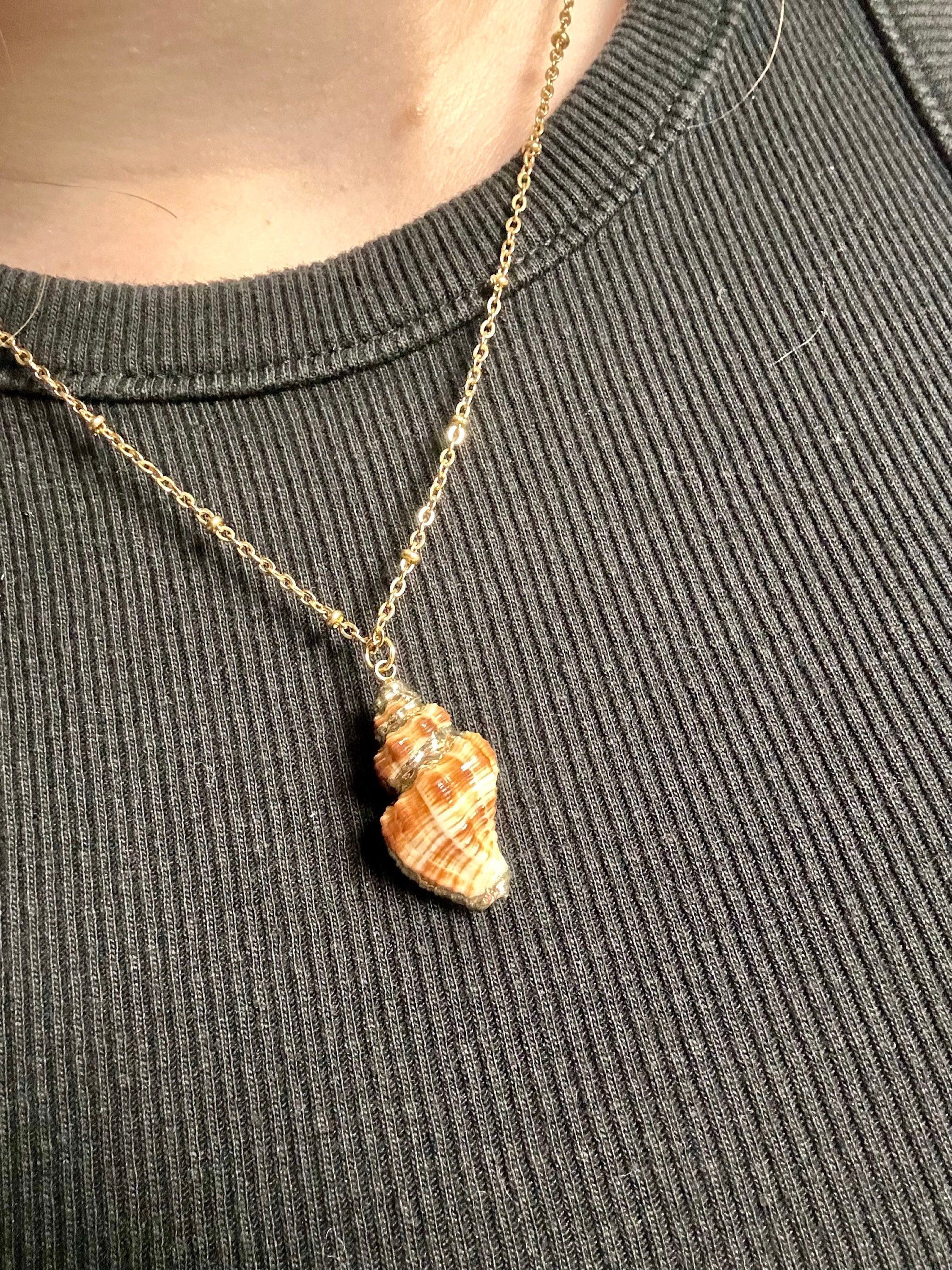 Natural Seashell Necklace, Boho Jewelry, Seashell Pendant Necklace, Cowrie Adjustable Necklace, Beach Wedding, Ocean Jewelry