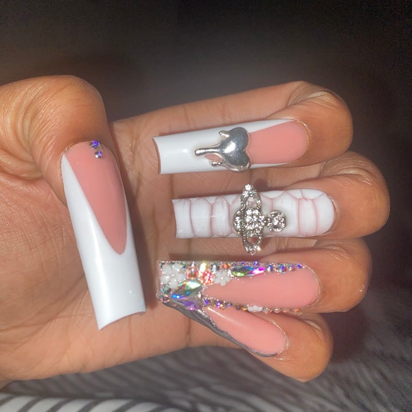 Nails - acrylic press on main image 1