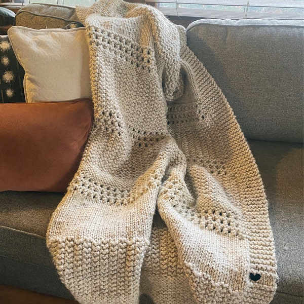 Fall Cuddler Easy Knit Throw Blanket Pattern, Chunky Knit Blanket ...