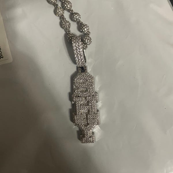 Orecchini A Giro Con Croce Invertita E Zirconie – Placcato Argento/Oro 18K – Simbolo Satanico Di Tendenza