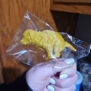 Hilarious Golden Retriever Puppy Poop Toothpaste Dispenser - Toothpaste Topper - Perfect Christmas Gag Gift for Dog Lovers and Pranksters