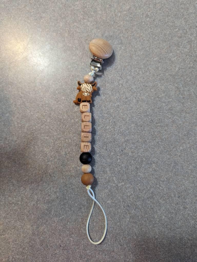 Highland Cow Pacifier Clip | Farm Pacifier Clip | Cow Dummy Clip | Cow Binkie Clip |Cow Baby Gifts |Mama Gifts |Baby Shower Gifts |Cow Print