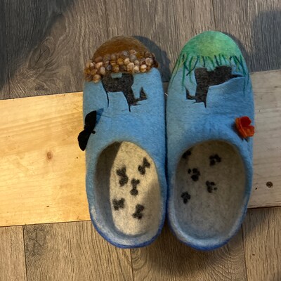 jurassic world slippers