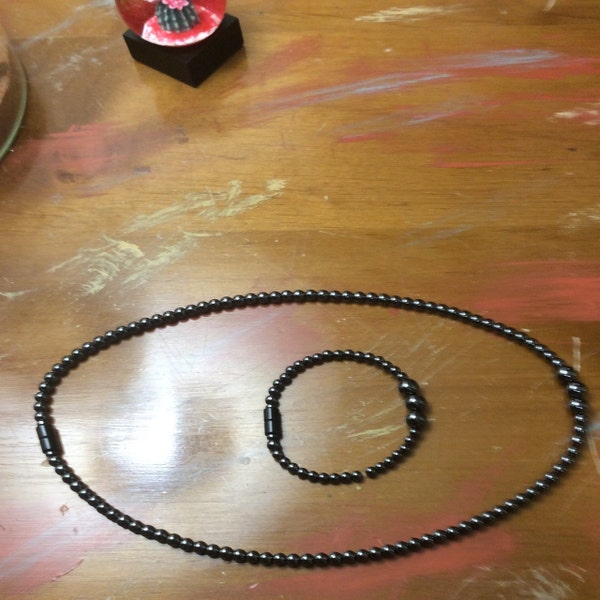 Alyssa Silver Twist Magnetic Bracelet main image 1