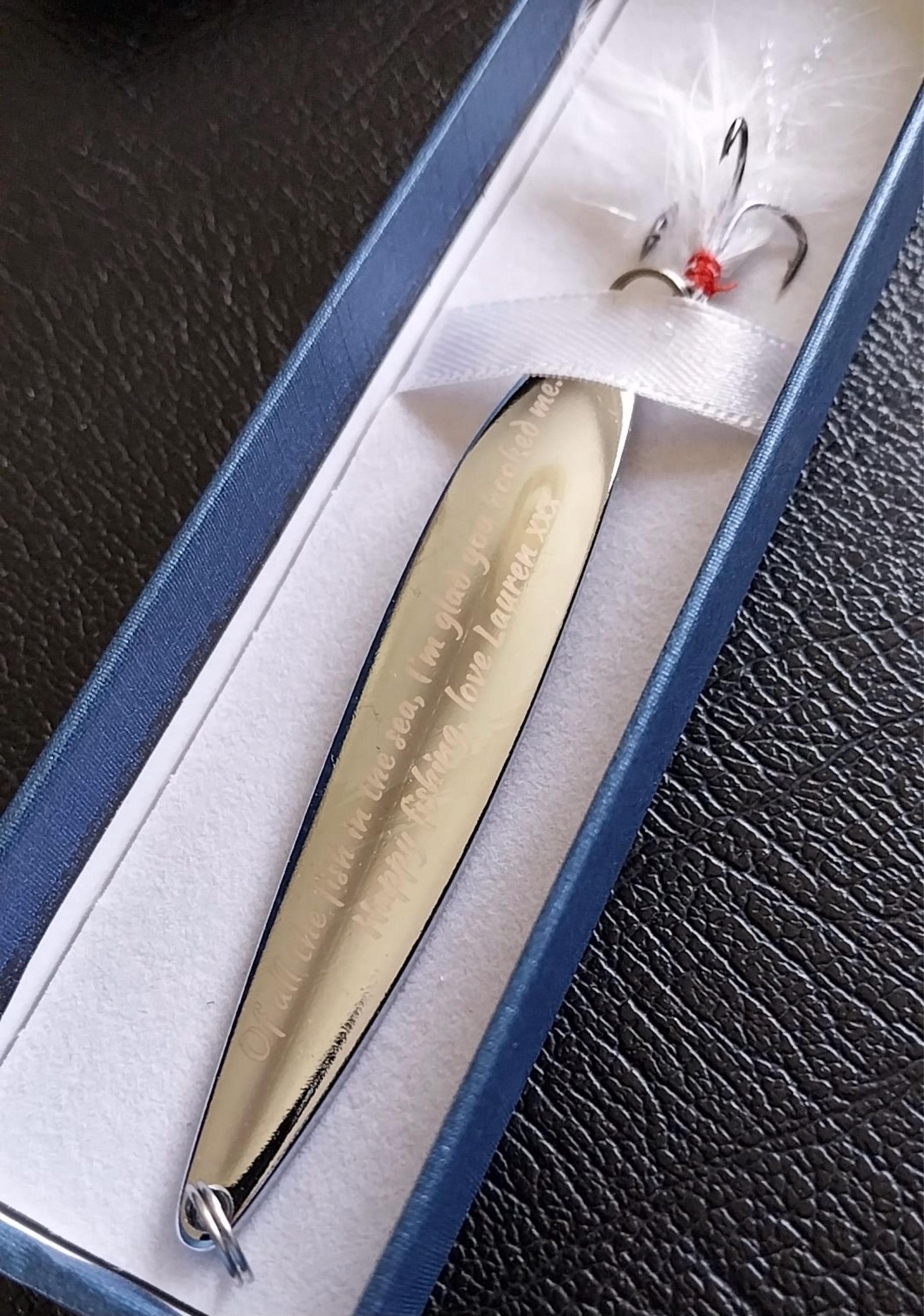 Personalized Fishing Custom Engraved Lure - Favorite catch - Hooked on you - Any text Gift Present - Best Catch of My Life - oFishially