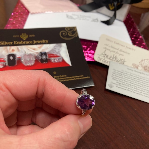 Delicate Oval Amethyst with Rope Edge Ring