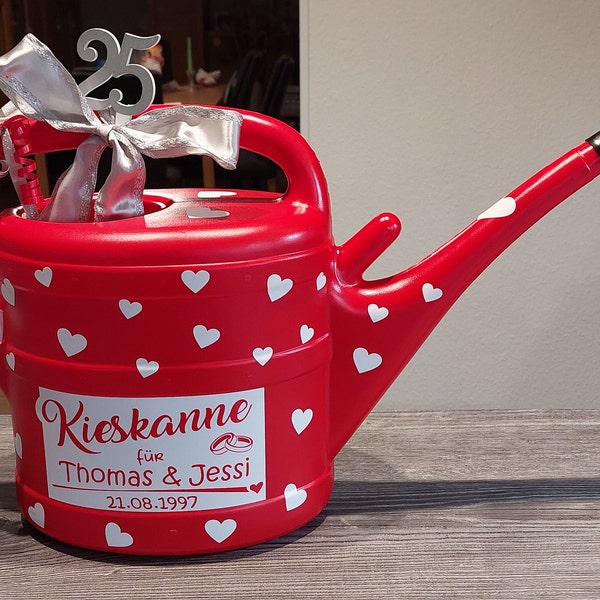 Geldgeschenk „Kieskanne“ zur Hochzeit Rot 10l / personalisierte