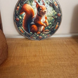 Eichhörnchen-Wandschild „All You Need Is Love And A Squirrel“ – 20x10 Cm, HDF-Holz, Lasergravur