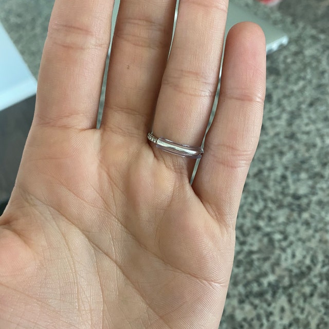 Engagement ring tightener outlet