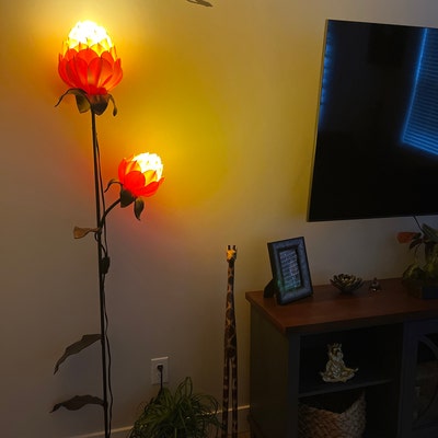 Blue Dahlia side lamp