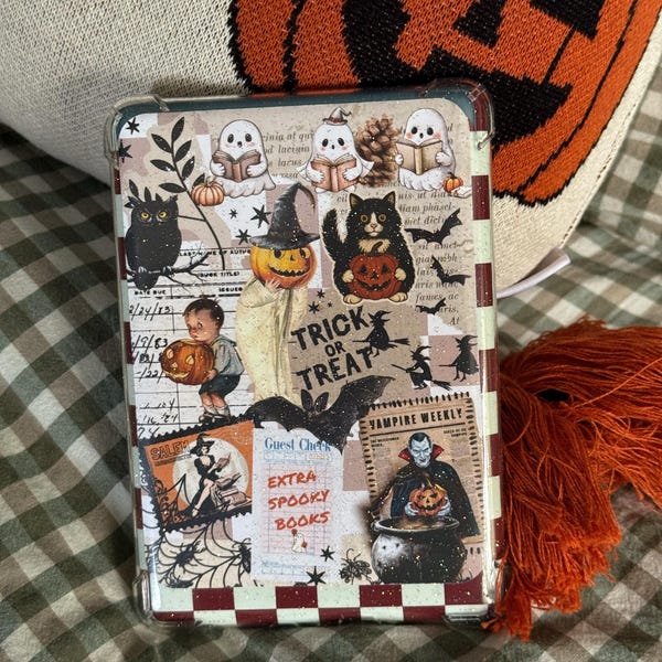 Vintage Halloween Kindle Insert | Spooky Books | Fall Aesthetic Kindle ...