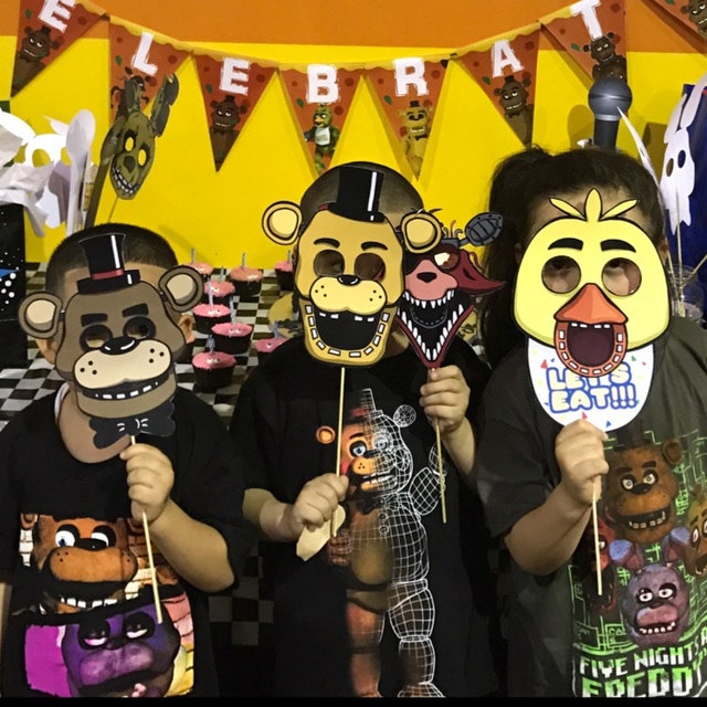 Five Night's at Freddy's 10 Masks Prop Set & 4 BONUS 
