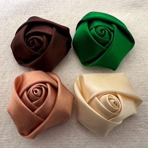 ShineBear 25 Unids/pack Cinta De Satén Rosas Flores Apliques Scrapbooking DIY Costura Accesorios Boda Fiesta Artesanía Decoración Cabeza De Flor Hecha A Mano - (color: Marfil, Tamaño: 1.2 In