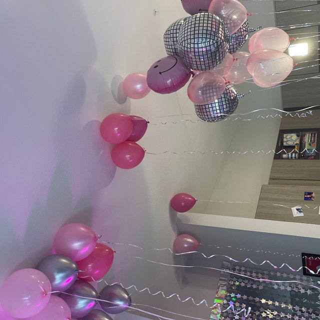 Or Rose 2024 Réveillon du Nouvel an Décoration Fournitures, Bonne Année 2024  Ballons en Aluminium Bannière, Happy New Year Bannière, Ballons Noir et Or,  Accessoires de photomaton : : Cuisine et Maison