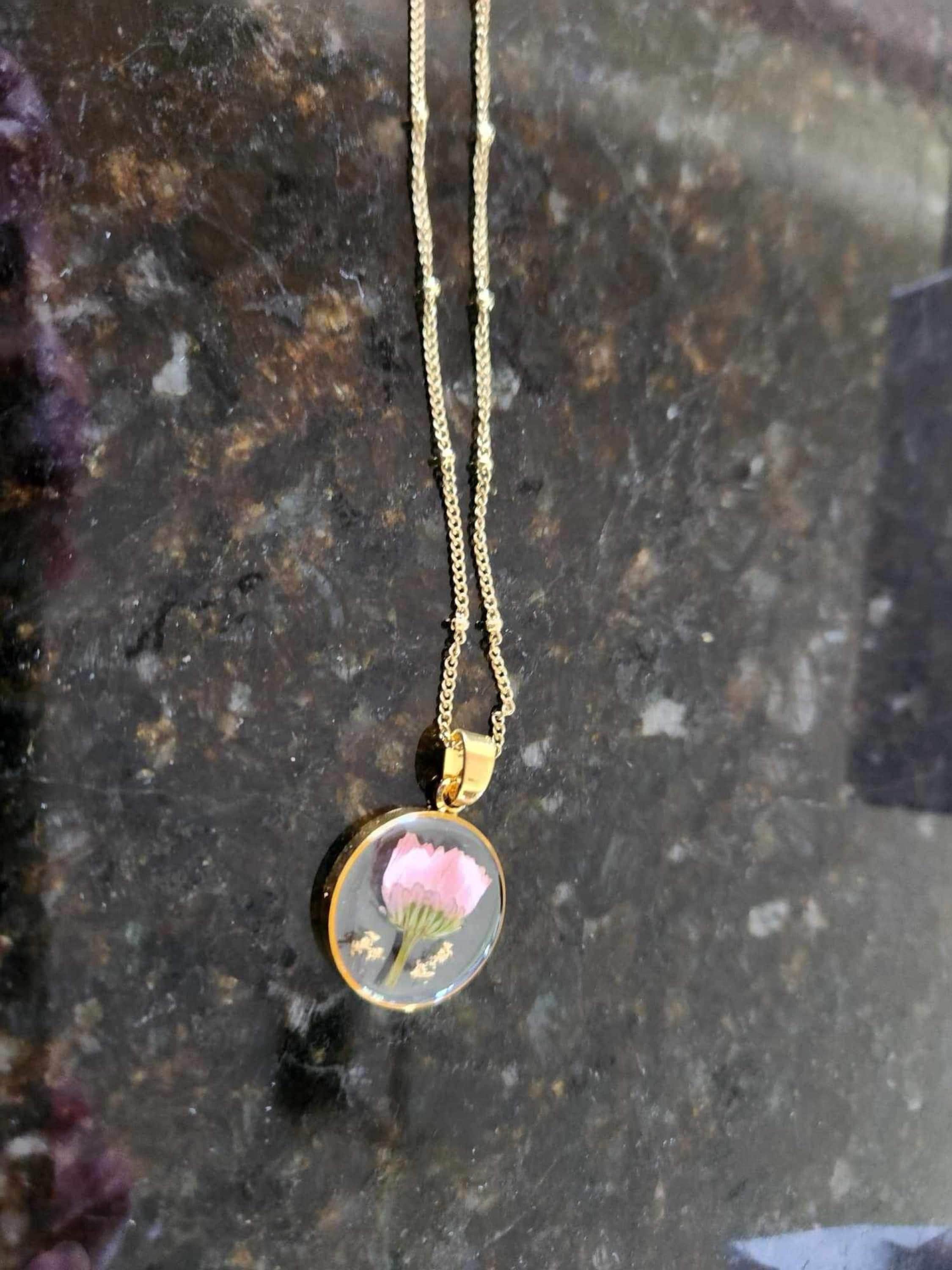 Birth Month Flower Necklace for Women, Personalized Birth Flower Necklace, Pressed Floral Necklace, Birthday Gift for Her, Resin Jewelry