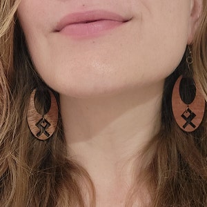 Runecaller Norse Rune Wand Volva Staff Distaff Asatru Altar | Etsy